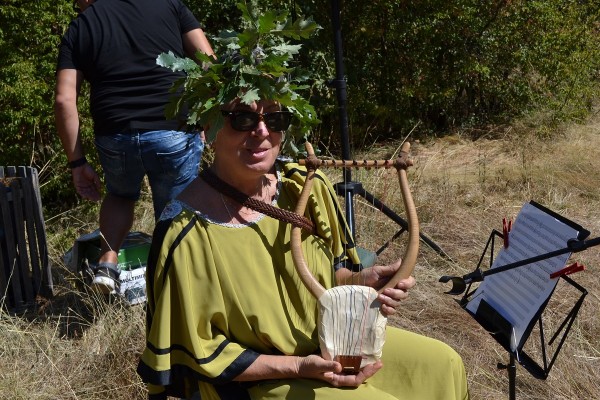 „Поход на мълчанието“ до древнотракийското светилище Мегалита над Бузовград