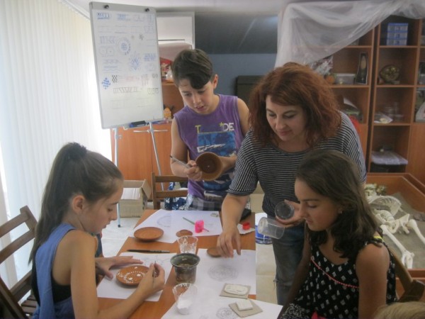 За поредна година деца твориха в работилницата “По стъпките на траките“