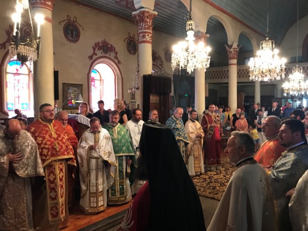 Митрополит Киприан отпразнува именния си ден в родния си град Казанлък