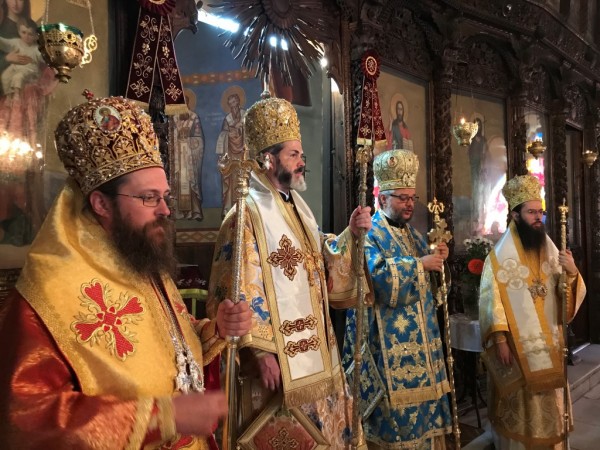 Митрополит Киприан отпразнува именния си ден в родния си град Казанлък