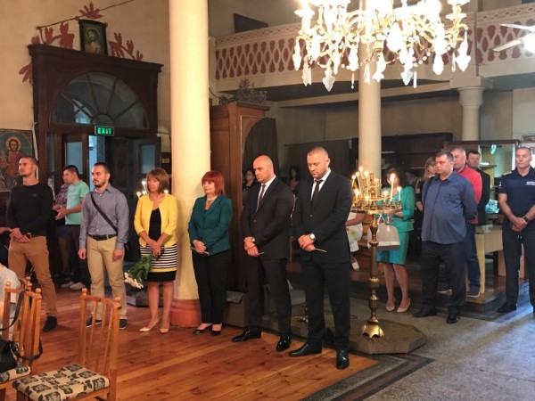 Митрополит Киприан отпразнува именния си ден в родния си град Казанлък