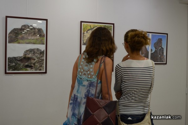 Мистериите на тракийските светилища разгадават мистериални туристи от Казанлък