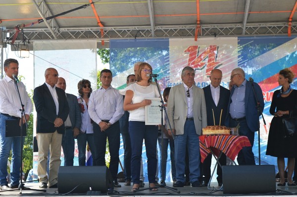 Реплика на Самарското знаме бе дарена на Община Казанлък