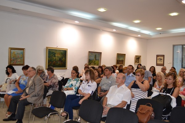 Работна среща на министър Вълчев с представители на образованието в Казанлък