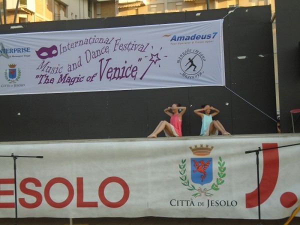 Магията на Венеция завладя БТЦ „Грация“ при НЧ „Възродена Искра – 2000“