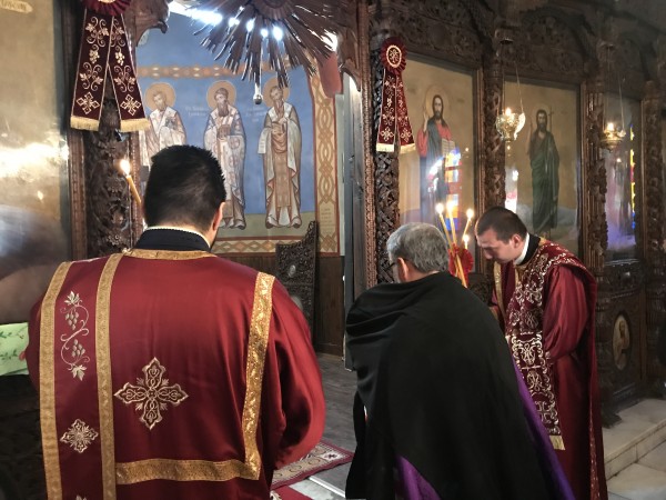 Митрополит Киприан служи в Казанлък на днешния празник