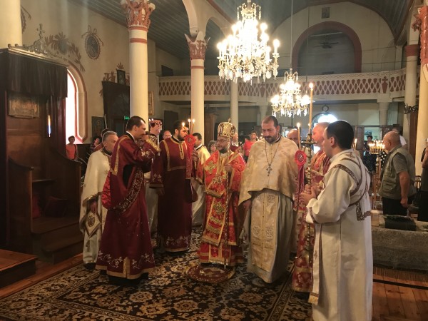 Митрополит Киприан служи в Казанлък на днешния празник