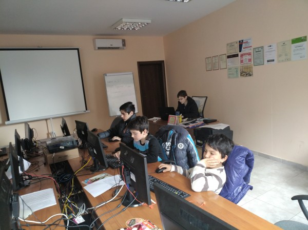 ИКТ Център с нови предложения за децата за учебната 2017 - Легороботика, ИТ програмиране, Английски език