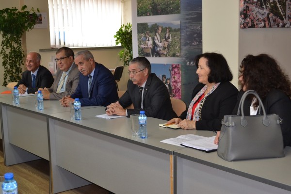 Исторически момент на братство и искреност между Казанлък и алжирския Блида