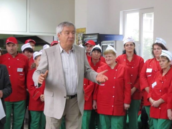 51 отличници на “Арсенал АД награди Николай Ибушев в навечерието на днешния празник