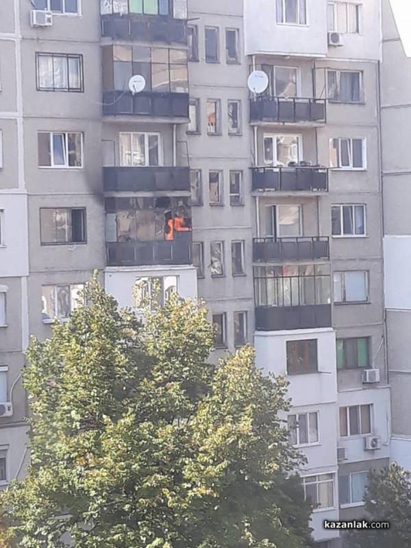 Пожар от газова бутилка в 15 блок на Източното днес
