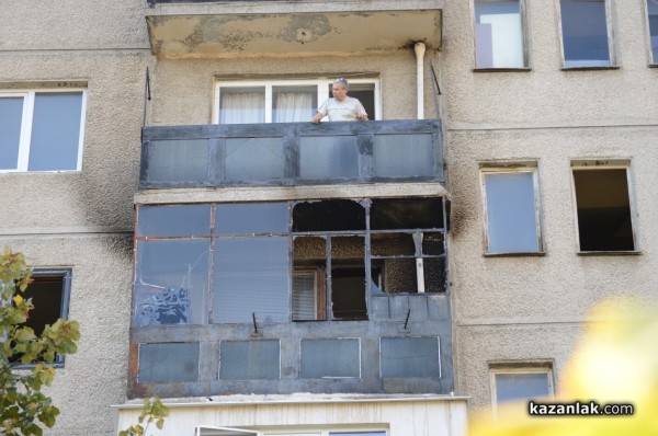 Пожар от газова бутилка в 15 блок на Източното днес