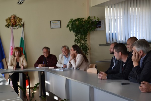 Гумите и едрогабаритните отпадъци – вече на Претоварната станция