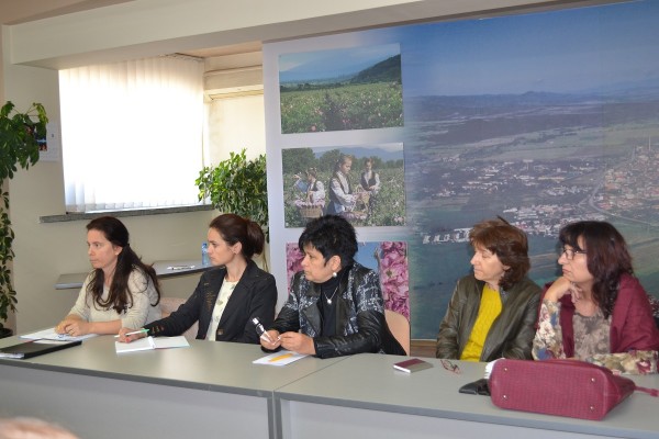 Започва цялостно обновяване на 3 детски градини и 5 училища в общината