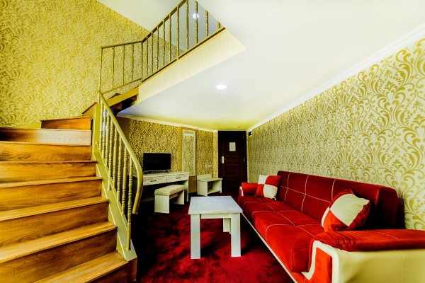 Запознайте се с вкуса на Русия в най-новия Хотел-ресторант „Алиса“ в Павел баня