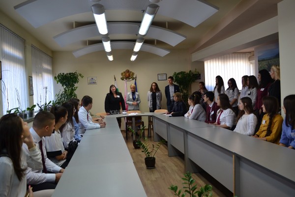 Награди, подаръци и много усмивки за Деня на общината в Казанлък