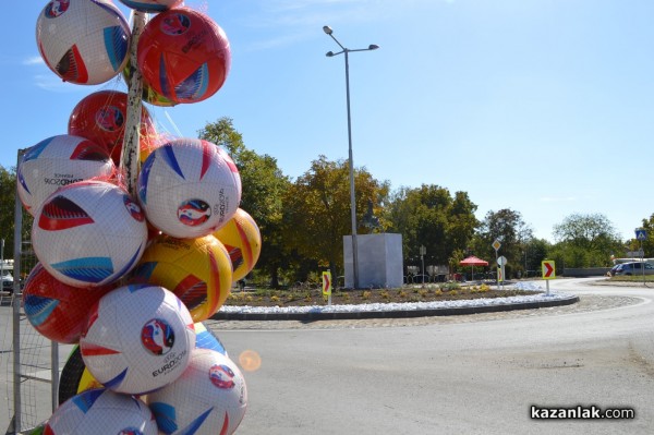 В Енина откриват нов паметник и кръгово на Празничния Петковден