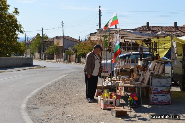 В Енина откриват нов паметник и кръгово на Празничния Петковден