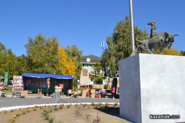 В Енина откриват нов паметник и кръгово на Празничния Петковден