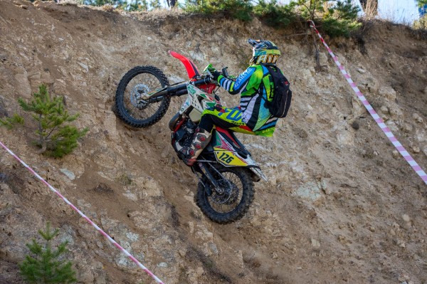 Александър Попминчев от Ендуро клуб “Севтополис“ е шампион за годината в Екстремния шампионат