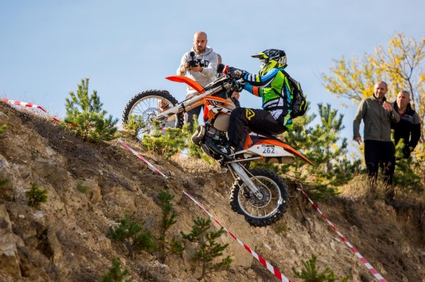 Александър Попминчев от Ендуро клуб “Севтополис“ е шампион за годината в Екстремния шампионат