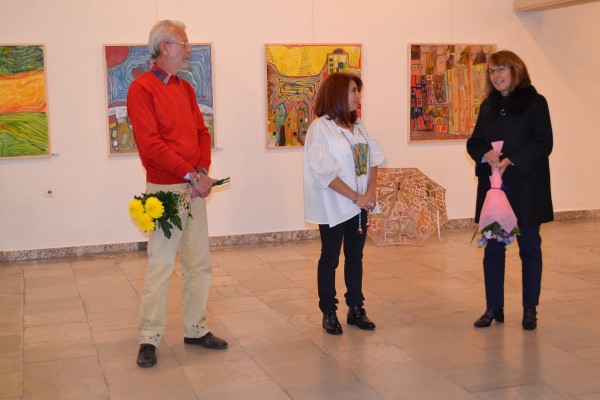 Щастливата Ваня Запрянова празнува с много приятели