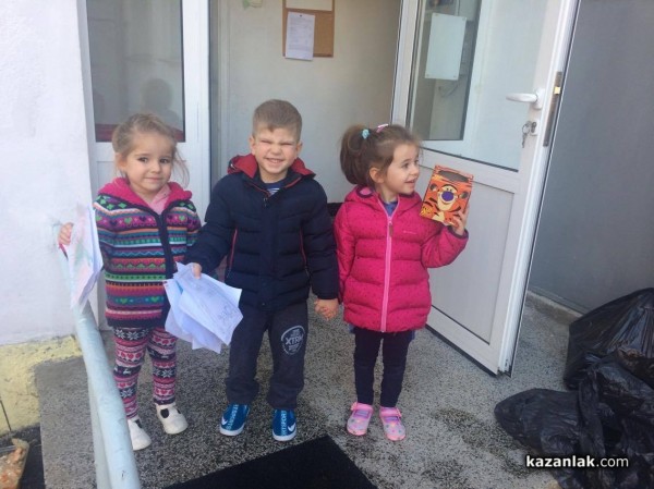 Децата от “Мечо Пух“ се учат да пазят природата като събраха десетки килограми отпадъци за рециклиране