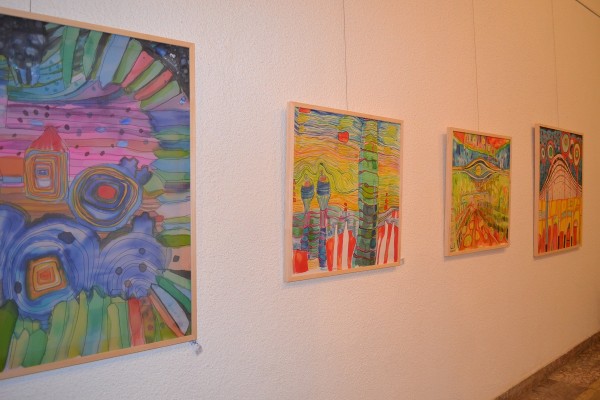 Щастливата Ваня Запрянова празнува с много приятели