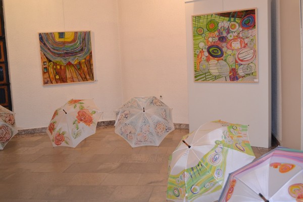 Щастливата Ваня Запрянова празнува с много приятели