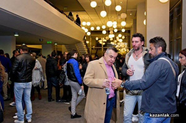 Силна премиера на филма „Дамасцена“ изправи на крака 500 зрители снощи