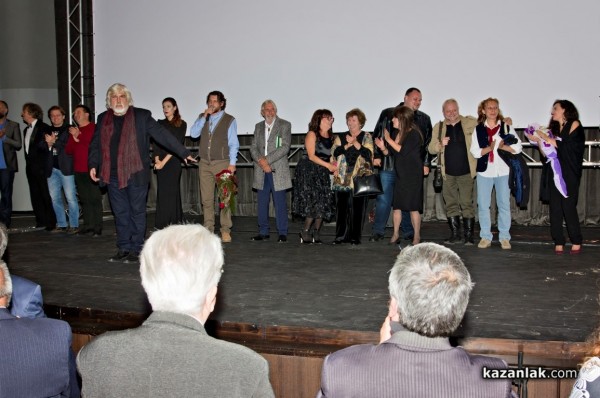 Силна премиера на филма „Дамасцена“ изправи на крака 500 зрители снощи