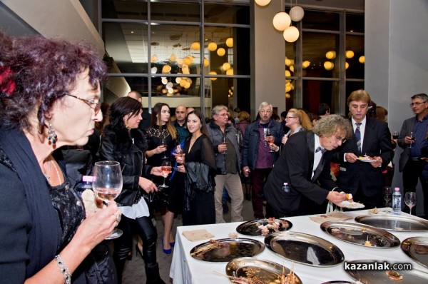 Силна премиера на филма „Дамасцена“ изправи на крака 500 зрители снощи