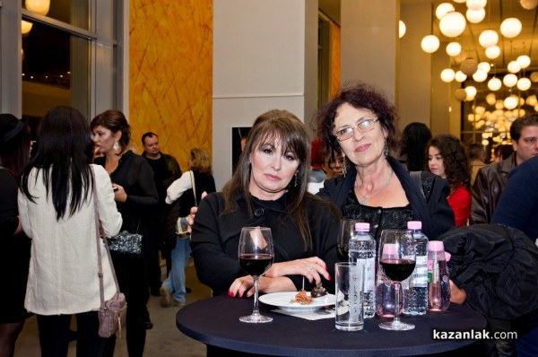 Силна премиера на филма „Дамасцена“ изправи на крака 500 зрители снощи