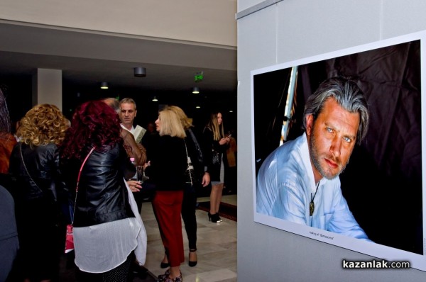 Силна премиера на филма „Дамасцена“ изправи на крака 500 зрители снощи