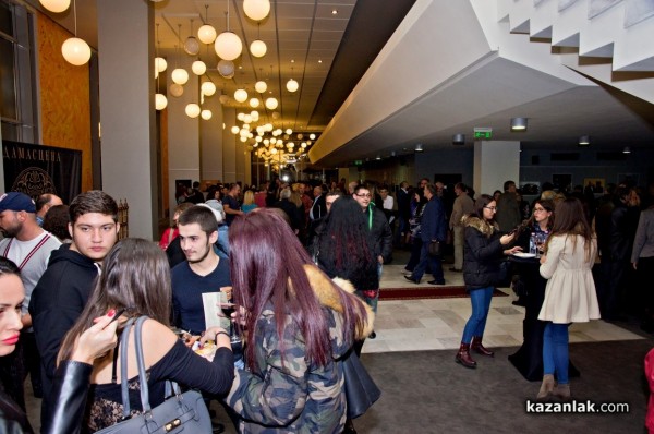 Силна премиера на филма „Дамасцена“ изправи на крака 500 зрители снощи