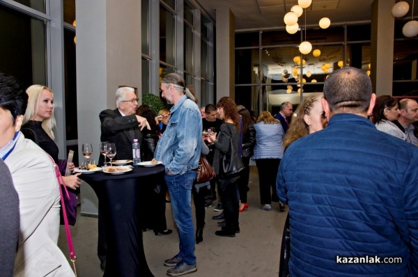 Силна премиера на филма „Дамасцена“ изправи на крака 500 зрители снощи