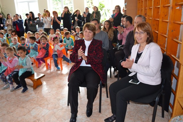 В Деня на будителите обновената ДГ №3“Теменуга“ отвори врати