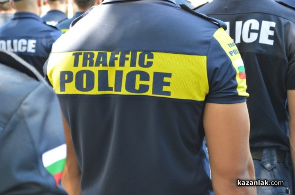 Двама без книжки спипаха полицаите на Хелоин в Казанлък / Новини от Казанлък