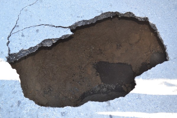 Временно се затваря част от кръстовището на бул.“Ал. Батенберг“ до ЛИДЛ към центъра в Казанлък