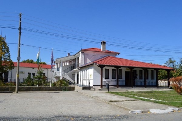 Кметът, който действа близо до хората е Нивелин Неделчев на с. Черганово