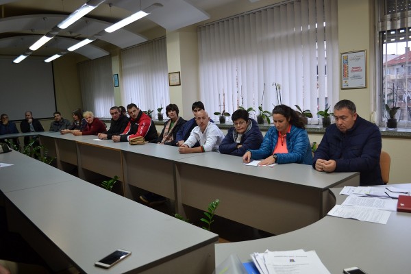 Кметът на Казанлък се срещна с местните спортни клубове