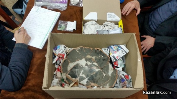 Средновековно златно съкровище бе открито днес при спец акция на полицията в Казанлък