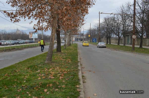 Започва асфалтиране на пътя  пред “Арсенал“