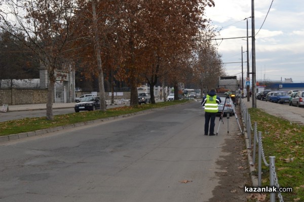 Започва асфалтиране на пътя  пред “Арсенал“