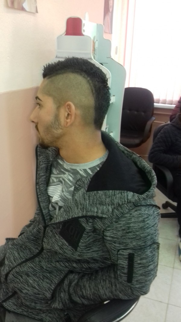 Представителен час за мъжки прически направиха 12а клас на ПГ „Петко Стайнов“