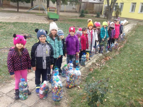 102 кг. капачки в действие събраха децата от ДГ „Еделвайс“ в Казанлък
