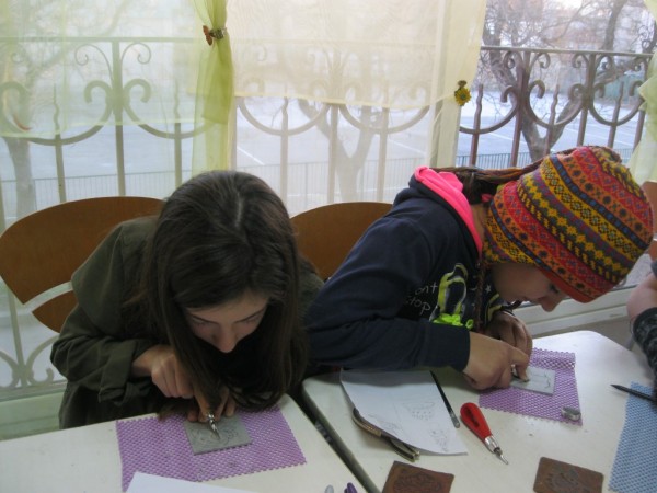 Линогравюра е второто коледно ателие на “Арт линия“