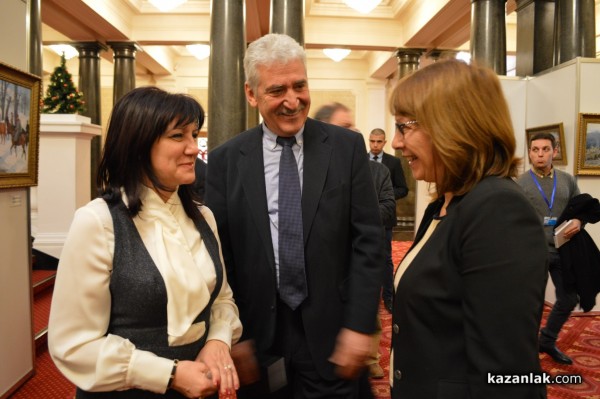 Община Казанлък и НД „Русофили“ откриха изложба в Парламента по случай 140 г. от Освобождението