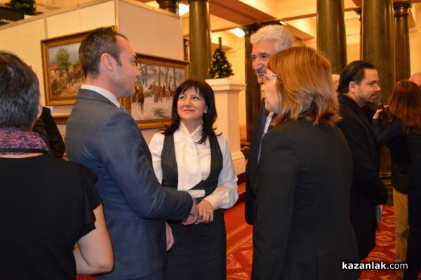 Община Казанлък и НД „Русофили“ откриха изложба в Парламента по случай 140 г. от Освобождението