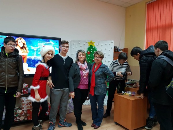 В ПГ „Иван Хаджиенов“ Коледно състезание по забавна математика 